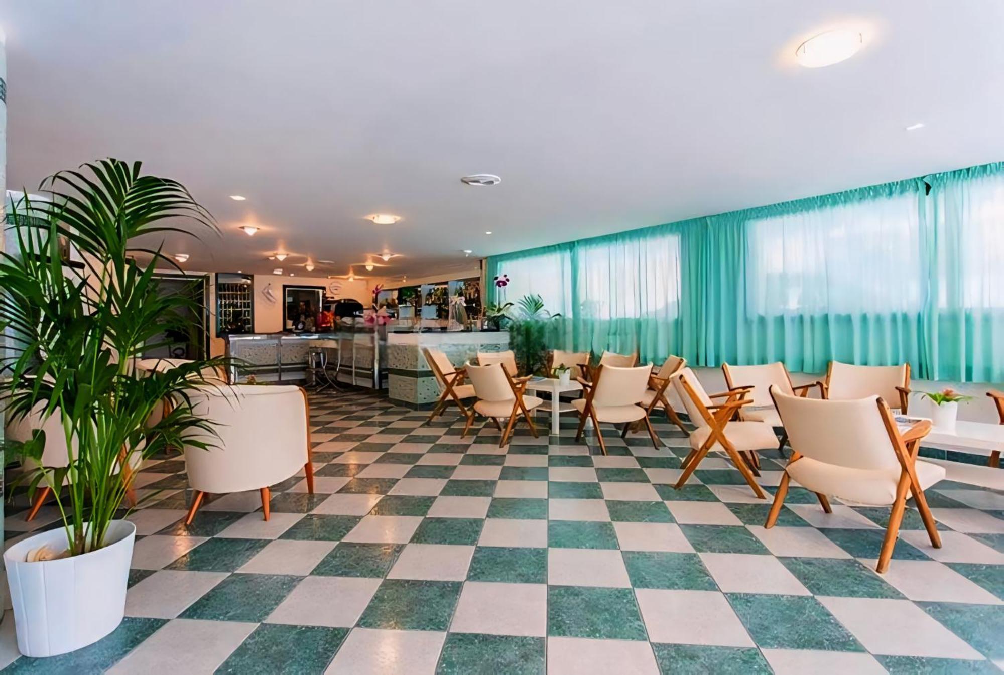 Hotel Baltic Мизано-Адриатико Экстерьер фото